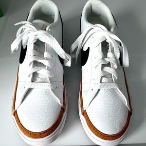 Nike Court Legacy